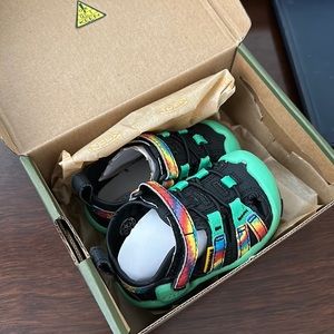 Keen Knotch Creek Baby size 4 NWT